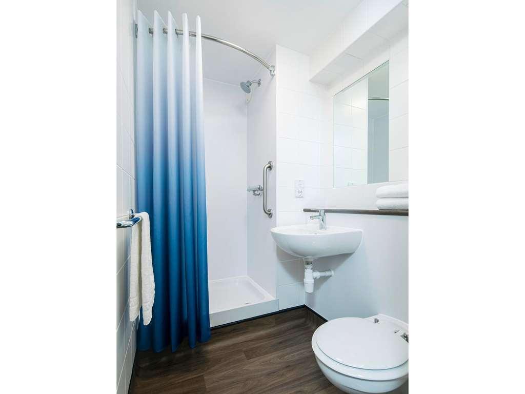 Travelodge Cheltenham Eksteriør billede