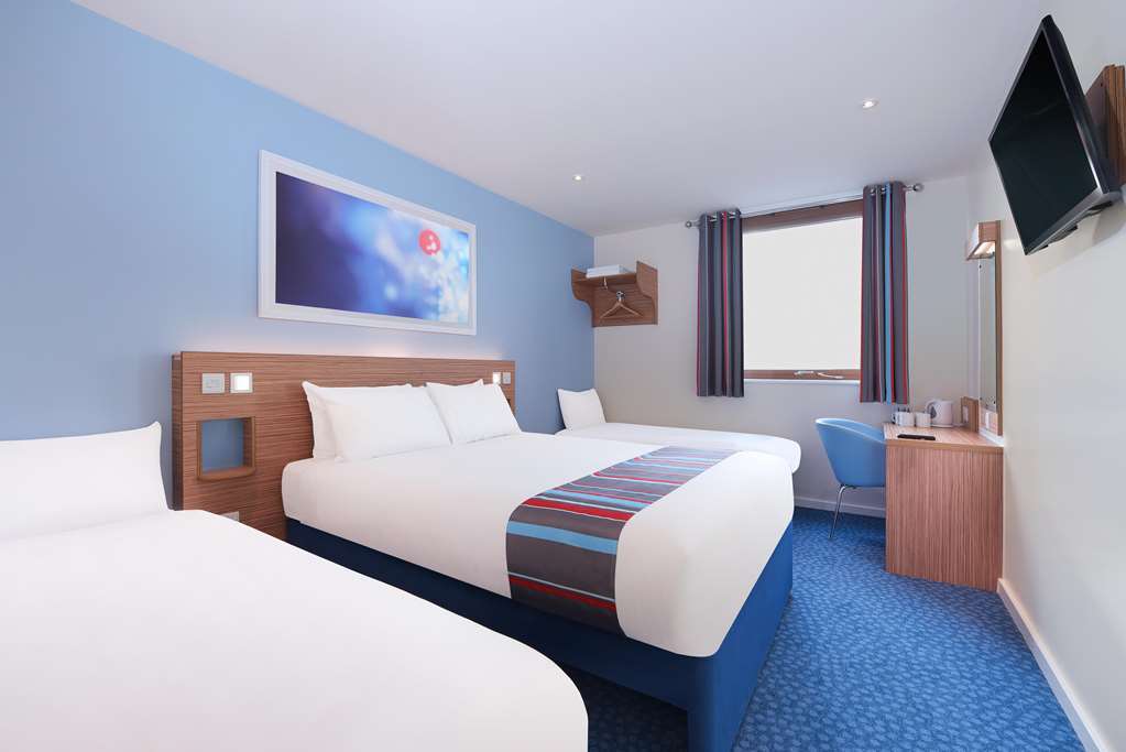 Travelodge Cheltenham Værelse billede