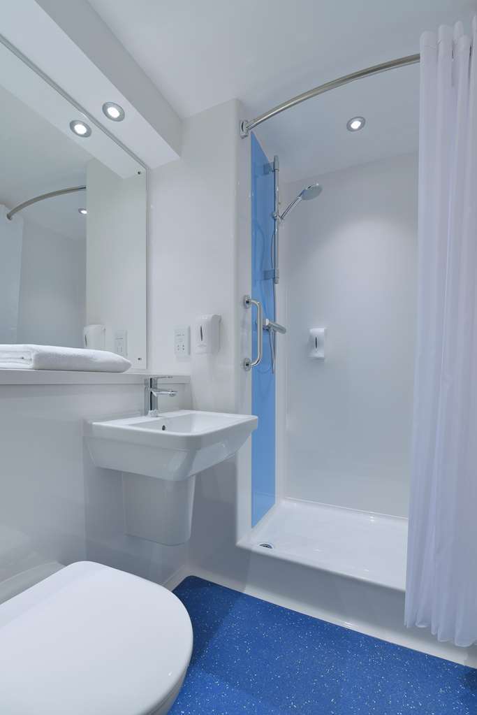 Travelodge Cheltenham Værelse billede